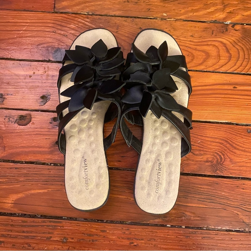 comfortview Black Floral Slip-On Sandals - Picture 5 of 9
